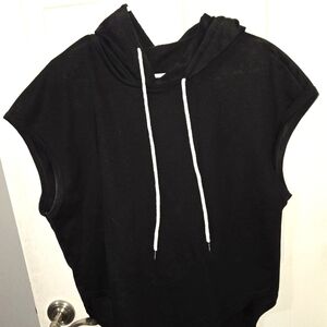 Sleeveless hoodie